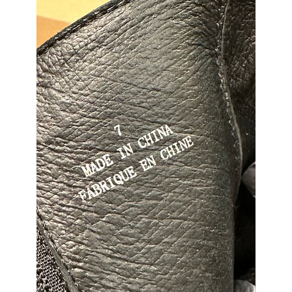 Jeffrey Campbell Bow Bootie Black Leather Size 7 NWOB Kitten Heel Sculpted Bow - Picture 12 of 13